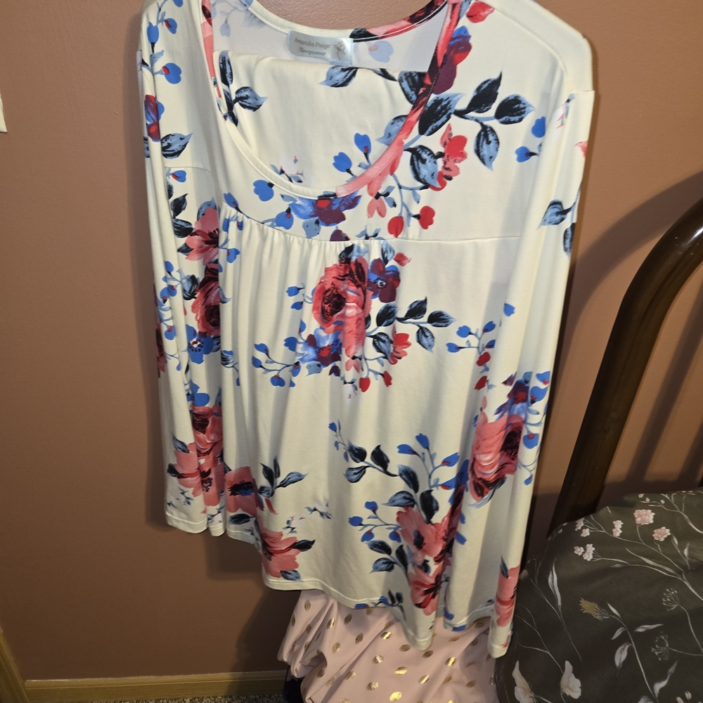 Amanda Paige Floral Women's Pajama Ser in White and Pink Size XL